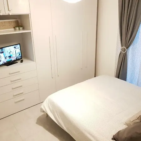 Petit Bonheur - Via Giacchero Apartamento *